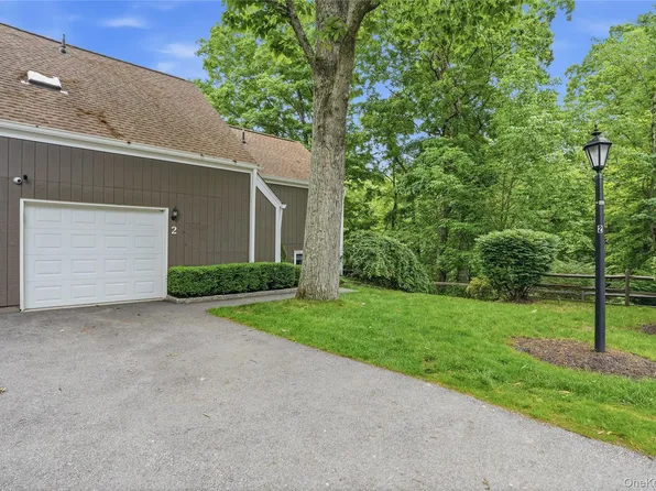 2 Timberland Pass, Chappaqua, NY 10514