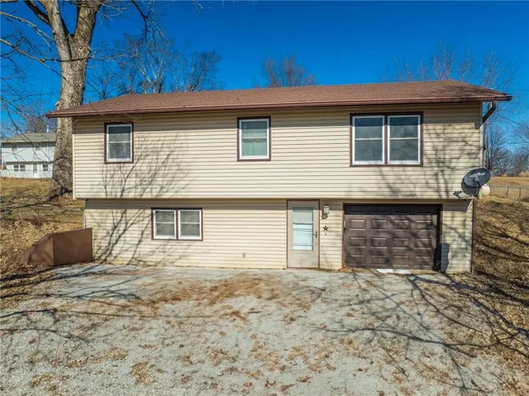 601 E James Rd, Gallatin, MO 64640