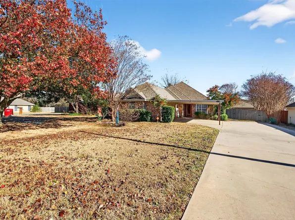 207 Gayle Cir, Bells, TX 75414