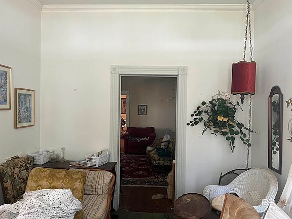 5th image of 121 Item Ave