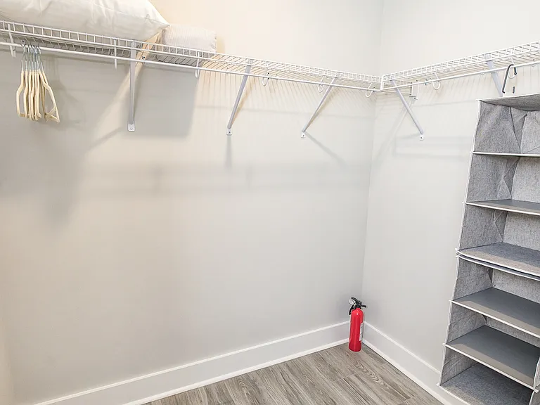 4811 Shelley Dr — Photo 16