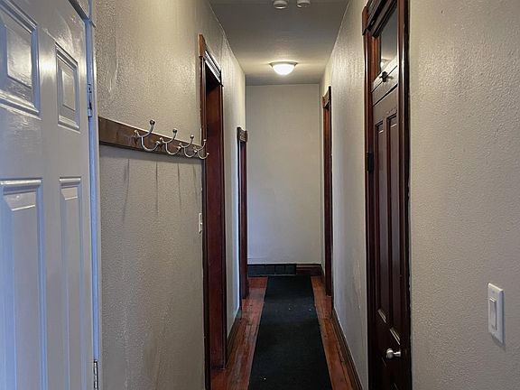 3rd image of 619 S 14th St