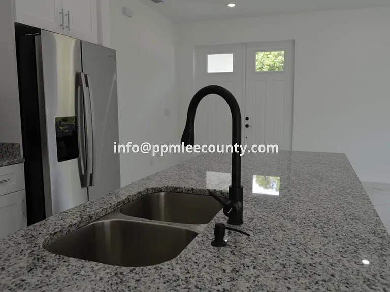 2611 Carol Pl — Photo 12