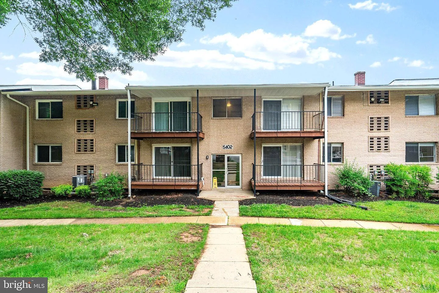 1 bed, 650 sqft, $1,299 — Photo 1