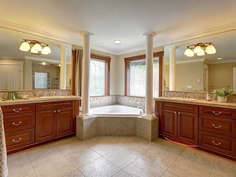 16308 Simonds Rd NE — Photo 15