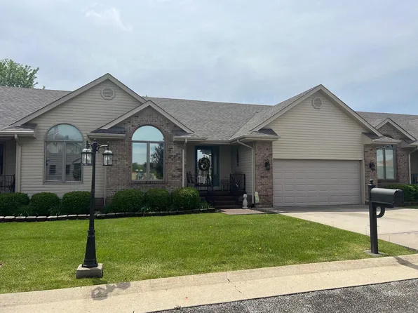 88 Condominium Dr, Grayson, KY 41143