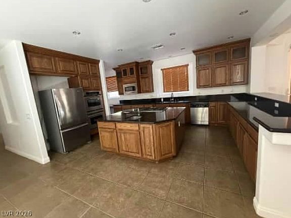 5th image of 10003 Emerald Pools St