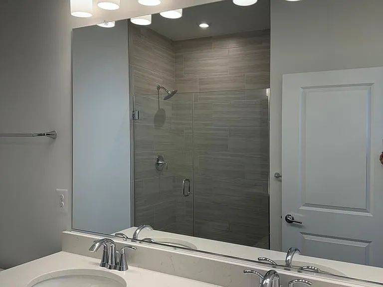 831 King Farm — Photo 16