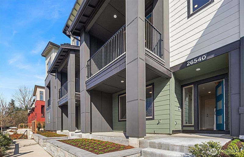 2nd image of 26540 NE 143rd Circle NE #33-C