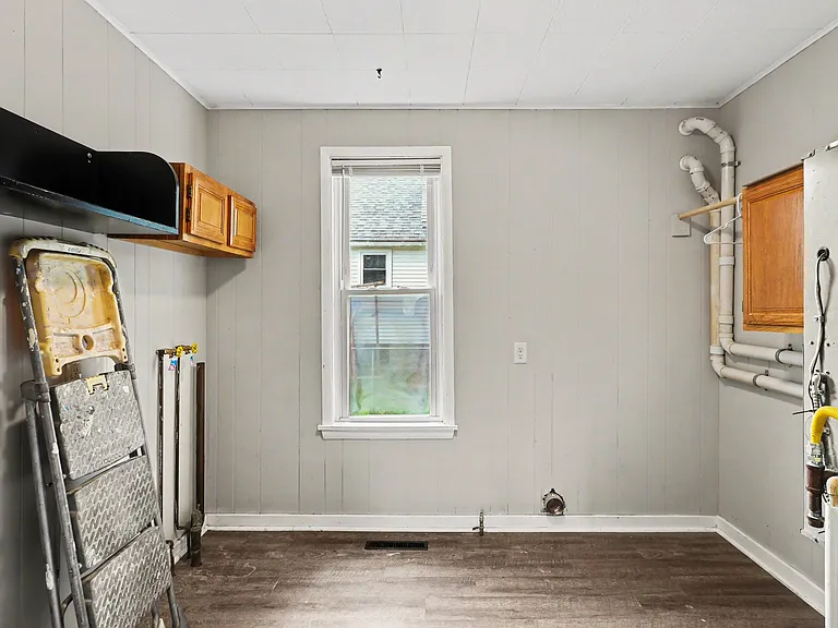 801 S Sherman St — Photo 13