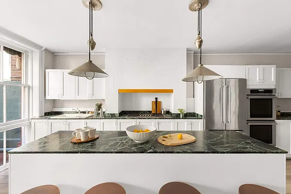 Rented by Sotheby's International Realty | media 12