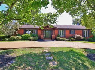 621 Sunset Ct, Covington, KY 41011