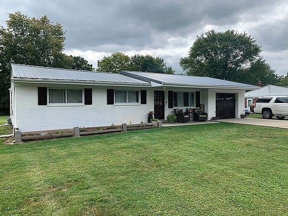 2nd image of 731 Louanne Ln