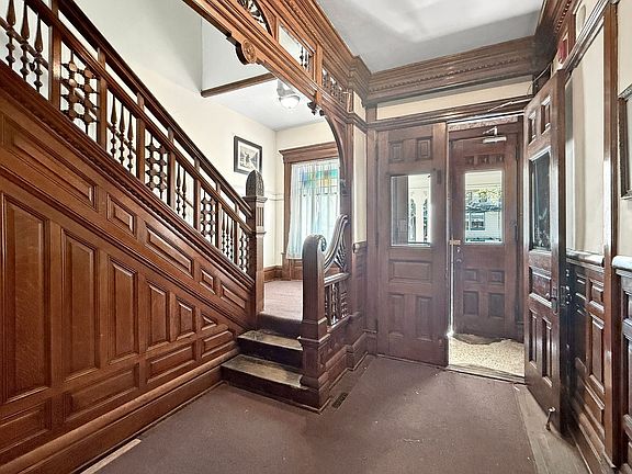 3rd image of 2204 Grand Ave S #1
