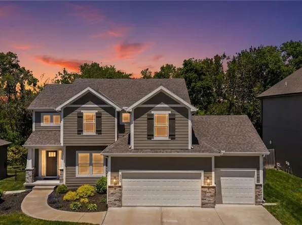 2362 SW River Trail Rd, Lees Summit, MO 64082