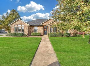 3901 Pilgrim Ln, Altus, OK 73521