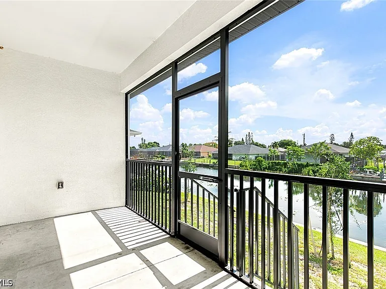 619 Cultural Park Blvd S — Photo 4