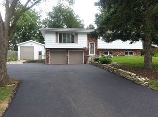 12261 W Josephine Dr, Mokena, IL 60448