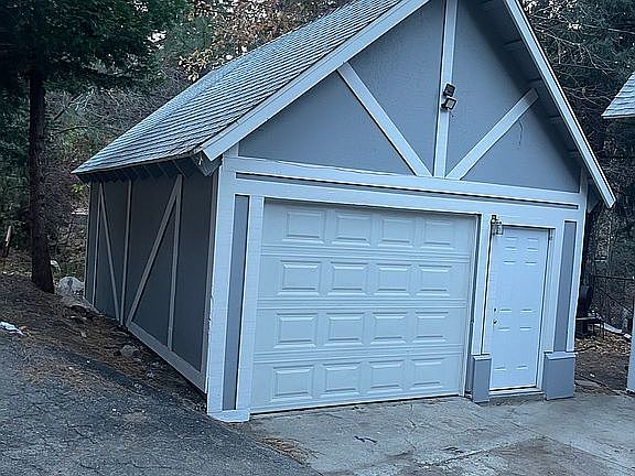 Detached Garage 