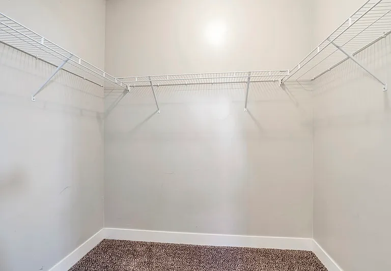 64 W Silver Springs Dr — Photo 9
