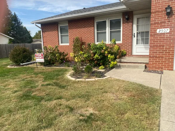 2507 Austin Dr, Springfield, IL 62704