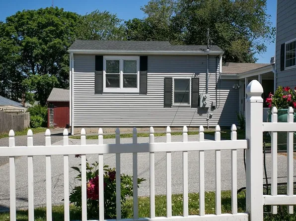 132 Evarts St Unit 2, Newport, RI 02840