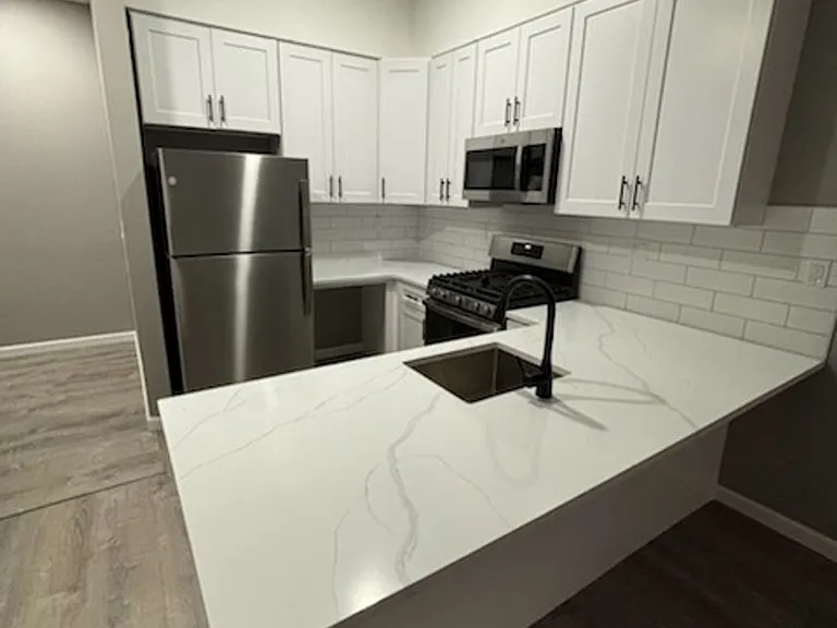 37 Center St — Photo 1