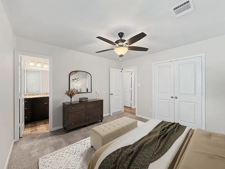 401 Utica Way — Photo 12