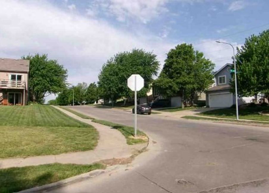 Exterior Neighborhood (street photo)