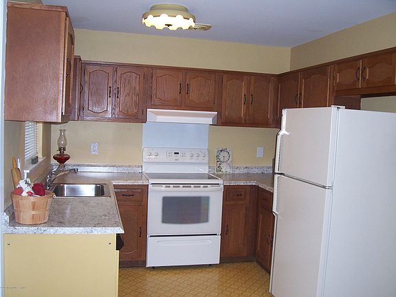 2nd image of 22 Salem Drive #B