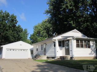 206 N 16th St, Marshalltown, IA 50158