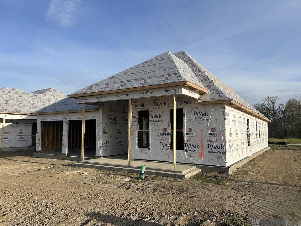 1st image of 4432 Camargue Ave