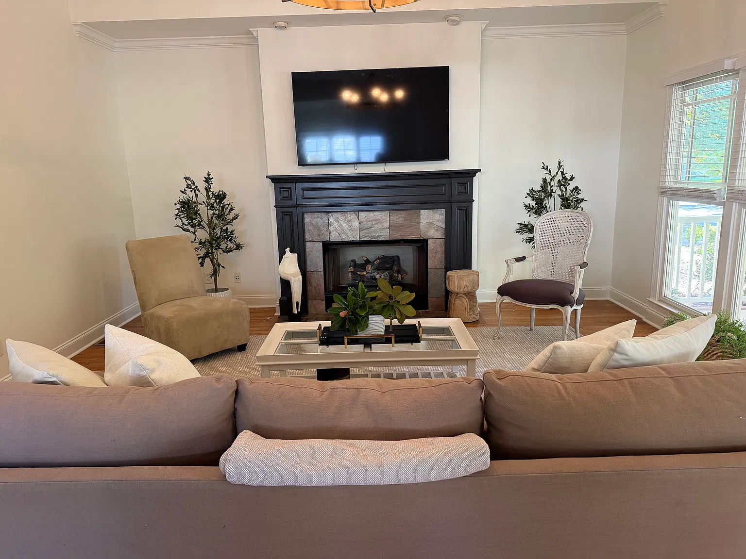 3 bed, 1768 sqft, $4,500 — Photo 2
