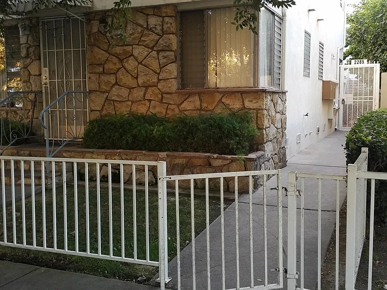 2285 Chestnut Ave #3 — Photo 5