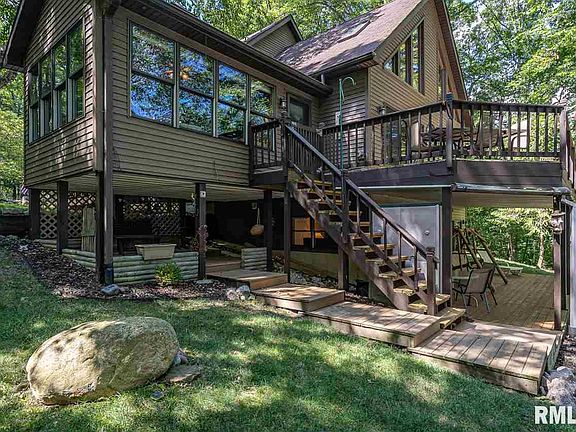 2nd image of 215 Briarwood Pl