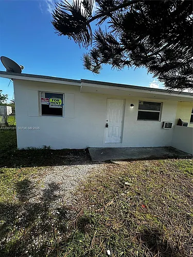 11840 SW 212th St Photo 1