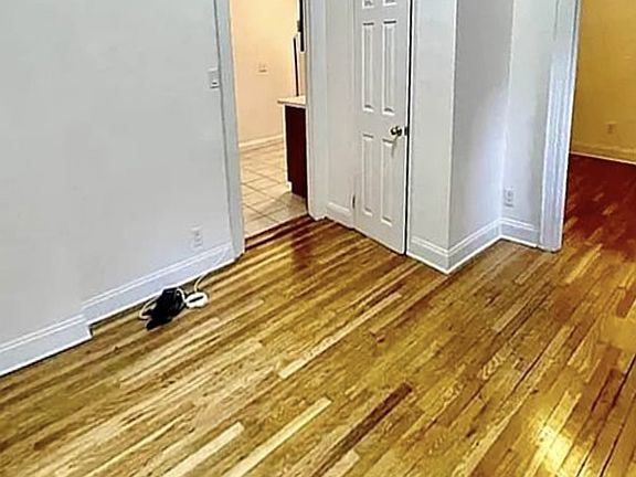 3rd image of 50 Horatio St APT 4