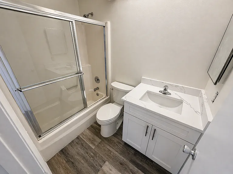 28 Lake Vista Trl #205 — Photo 7