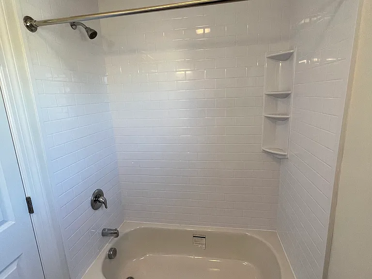 78 Florence Ave #8 — Photo 7