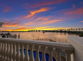 166 Golden Gate Point #21, Sarasota, FL 34236