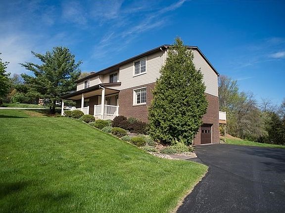 Side Exterior / Garage