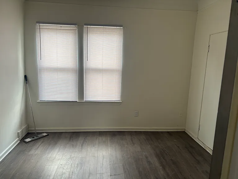 1232 Lafayette Blvd — Photo 4