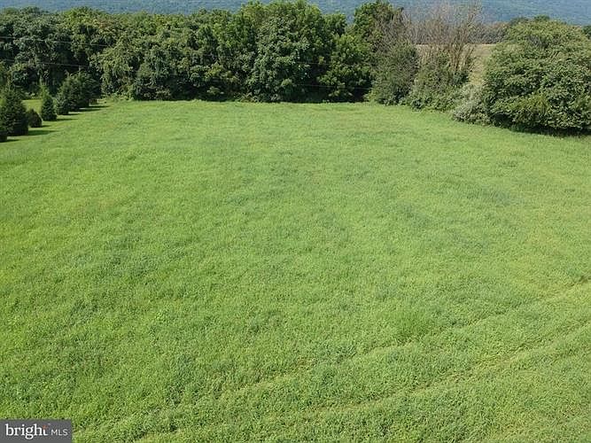 2nd image of 990 Ridge Rd