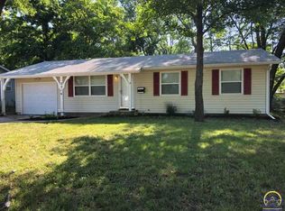 2516 SW Randolph Ave, Topeka, KS 66611