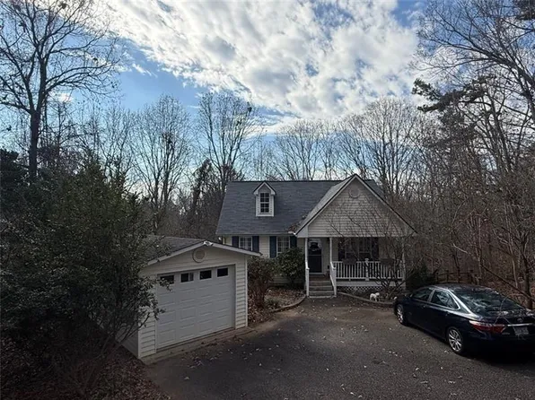 490 Golden Ave, Dahlonega, GA 30533