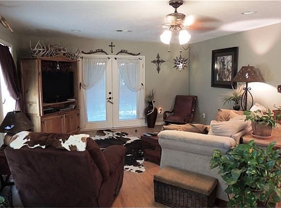 2nd image of 1060 New Years Creek Ln