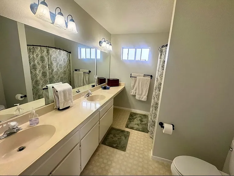 2517 Knightbridge Dr — Photo 17