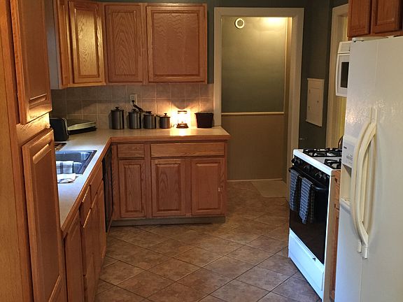 5th image of 278 Saint Leger Ave