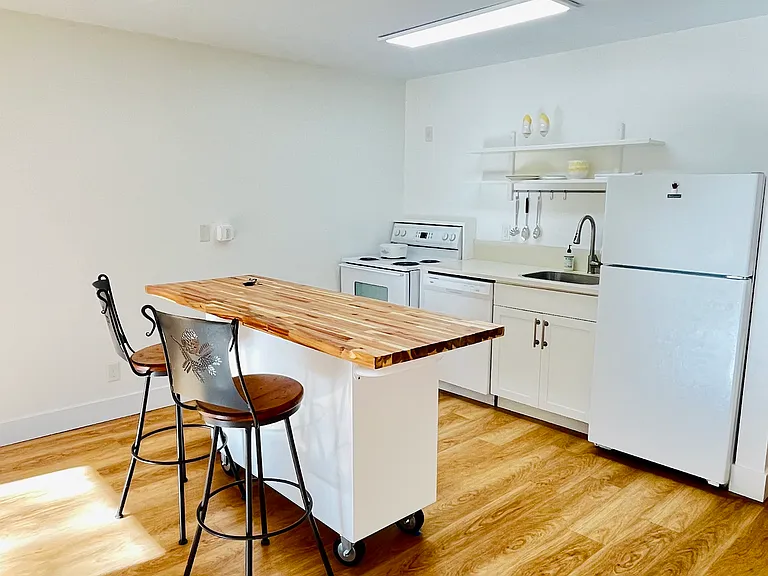 100 Kerr Pkwy #36 — Photo 5