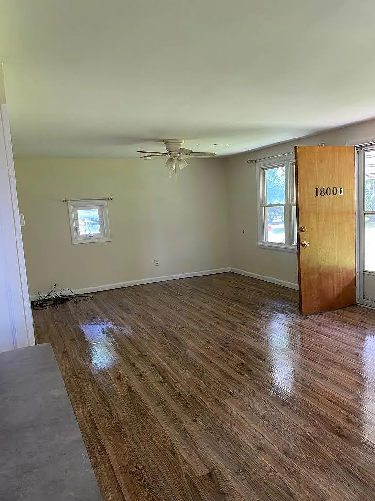 1800R Horseshoe Rd Apt 1, Lancaster, PA 17602 HotPads